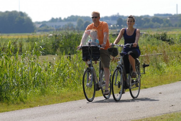 Friesland vakantiepark Bergumermeer - fietsen